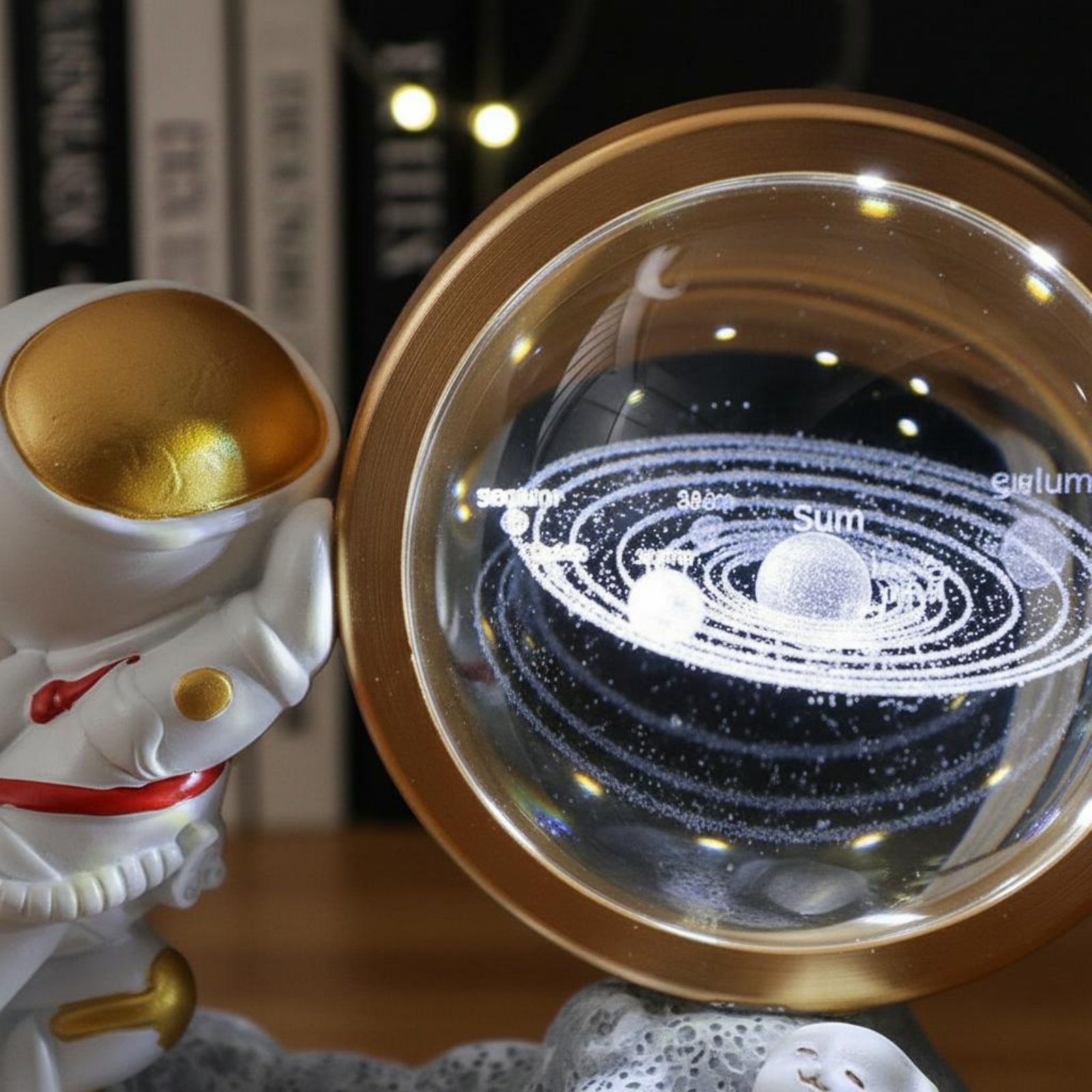 Astronaut Crystal Ball Lamp Bi - огляд і ціна Crystal Ball Decor